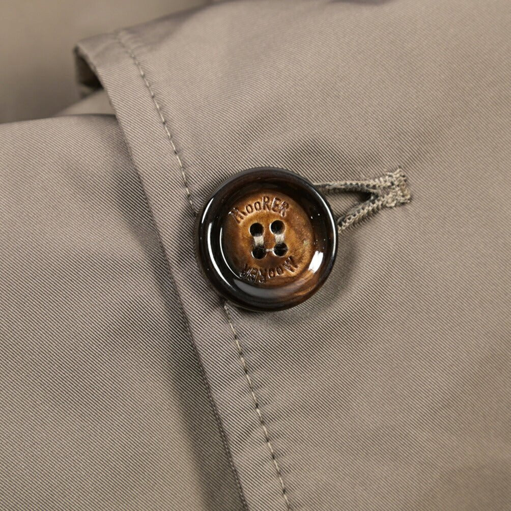 MOORER “HEKTOR-MK OT” ポリエステル100% スタンドカラーコート / ACQUA RESISTANT (撥水) ブラウン(AVANA) 48 | GUARDAROBA MILANO OFFICIAL STORE