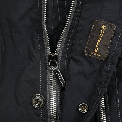 MOORER MANOLO - 4D ナイロン100% スタンドカラーブルゾン 収納可能フード付き M - 65｜436818｜GUARDAROBA MILANO OFFICIAL STORE