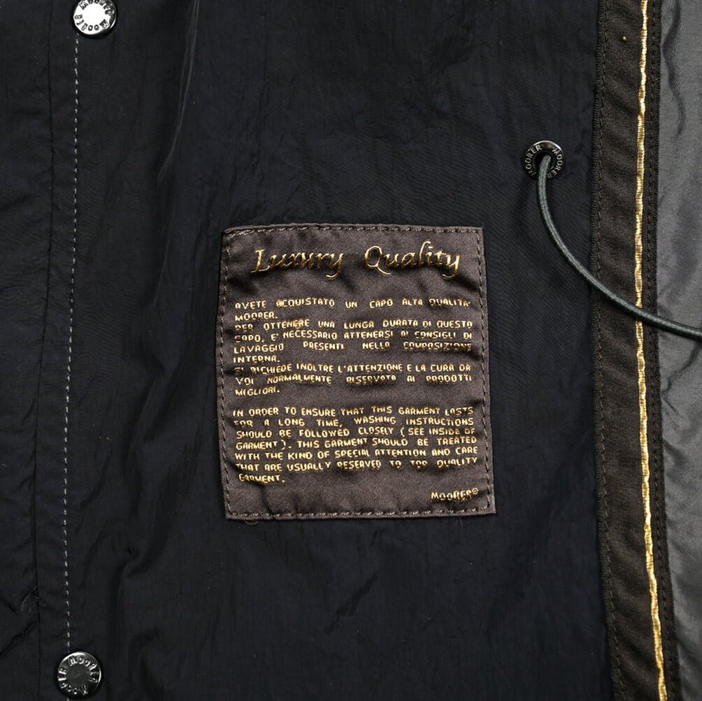 MOORER MANOLO - 4D ナイロン100% スタンドカラーブルゾン 収納可能フード付き M - 65｜436818｜GUARDAROBA MILANO OFFICIAL STORE