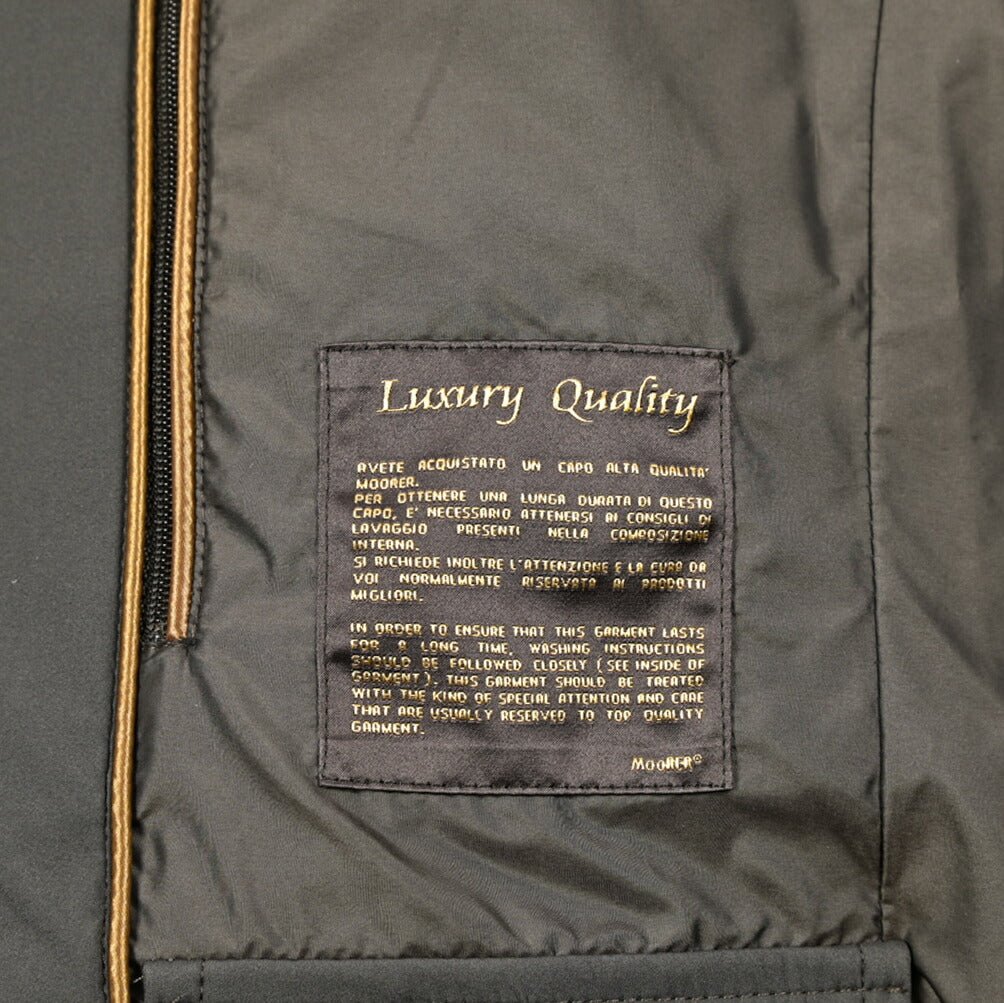 MOORER "SIRO - KN" ストレッチナイロン スタンドカラーダウンジャケット / ACQUA RESISTANT(撥水)｜420456｜GUARDAROBA MILANO OFFICIAL STORE