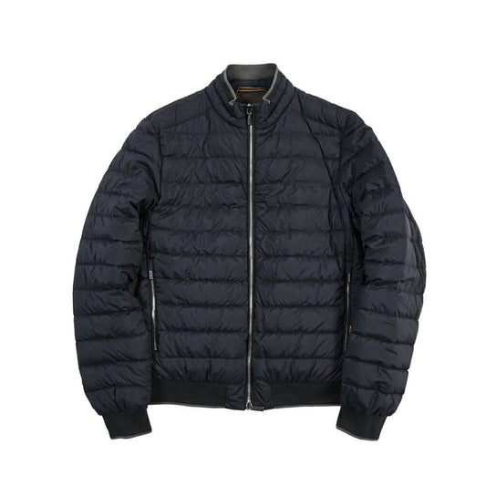 MOORER “STRAUSS-S3” 高機能ストレッチナイロン スタンドカラーダウンブルゾン / ACQUA RESISTANT(撥水) ダークネイビー(DARK BLU) 48 | GUARDAROBA MILANO OFFICIAL STORE