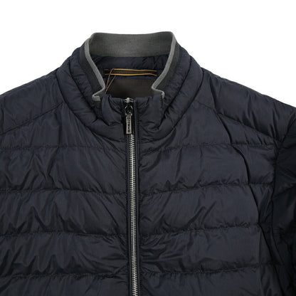 MOORER “STRAUSS-S3” 高機能ストレッチナイロン スタンドカラーダウンブルゾン / ACQUA RESISTANT(撥水) ダークネイビー(DARK BLU) 48 | GUARDAROBA MILANO OFFICIAL STORE