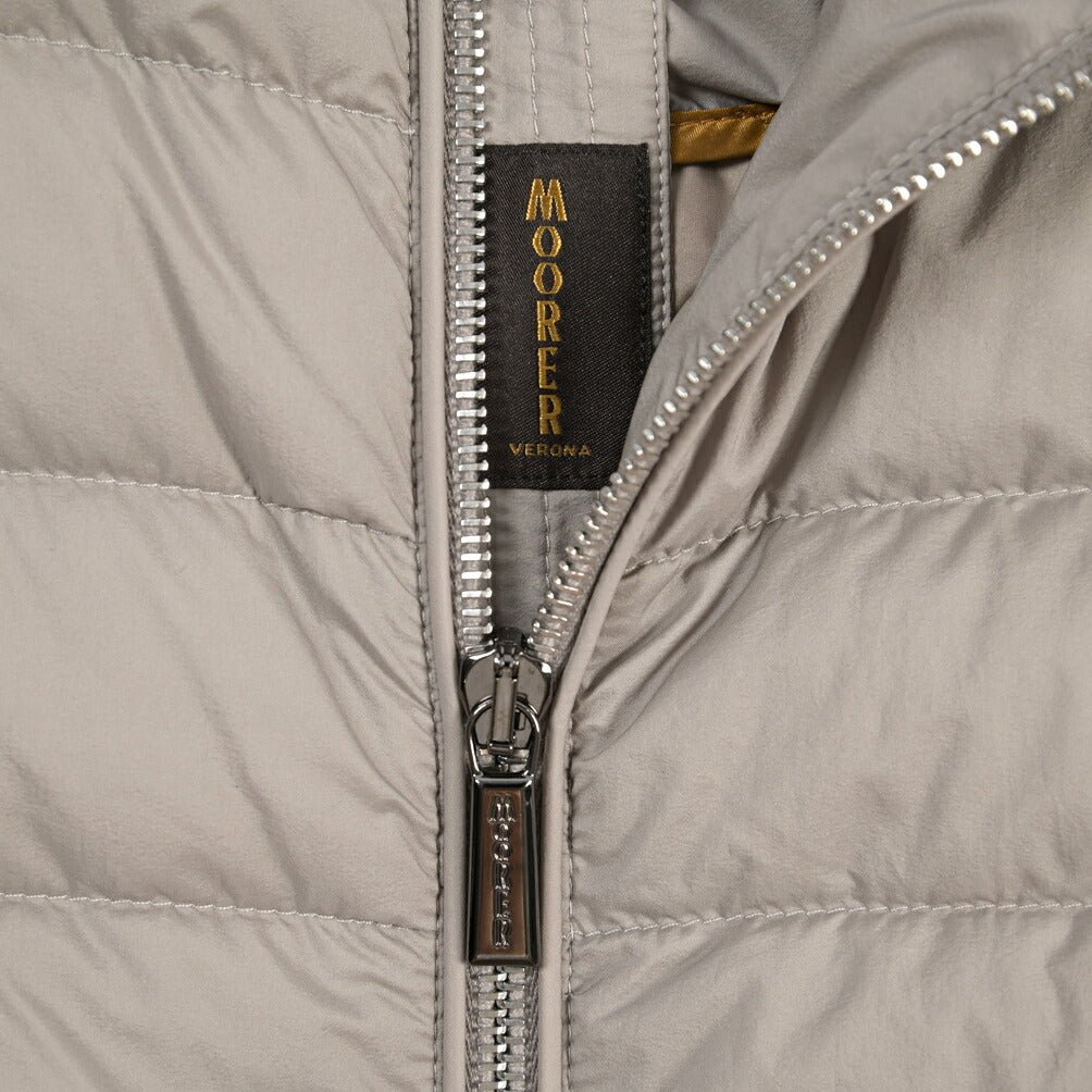 MOORER “STRAUSS-S3” 高機能ストレッチナイロン ダウンブルゾン / ACQUA RESISTANT(撥水) グレー(PEARL) 48 | GUARDAROBA MILANO OFFICIAL STORE