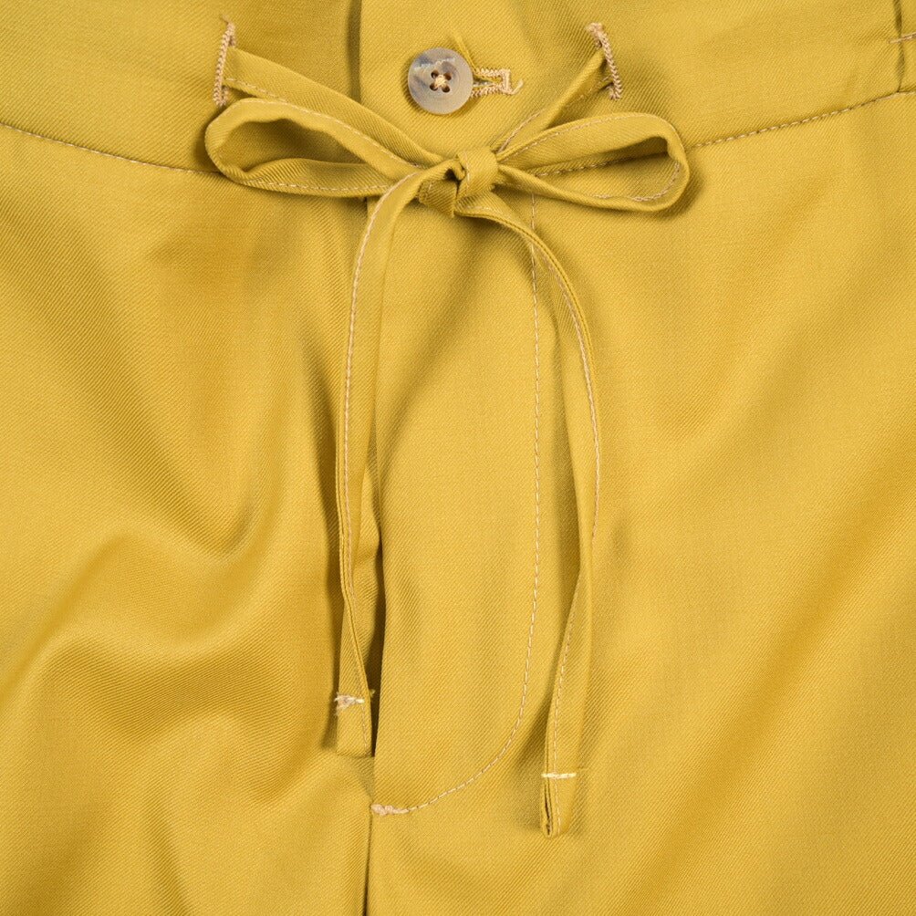 SALE｜BERWICH “BERMUDA SAFARI” ウール100% ノータックショーツ イエロー(yellow) XS | GUARDAROBA MILANO OFFICIAL STORE