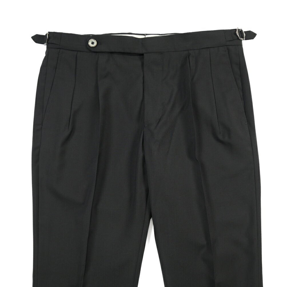 SALE｜GTA “HERRICK” ウール100% ツータックスラックス / COMFORT FIT ブラック 44 | GUARDAROBA MILANO OFFICIAL STORE