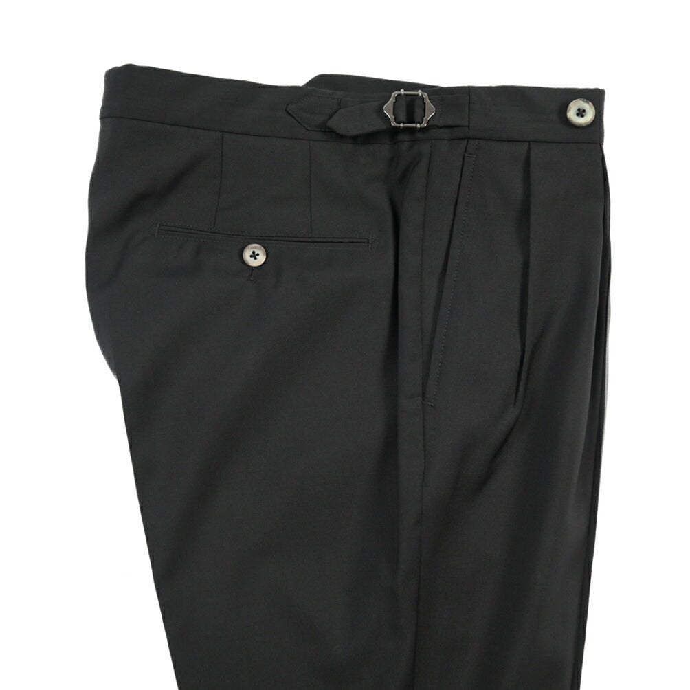 SALE｜GTA “HERRICK” ウール100% ツータックスラックス / COMFORT FIT ブラック 44 | GUARDAROBA MILANO OFFICIAL STORE