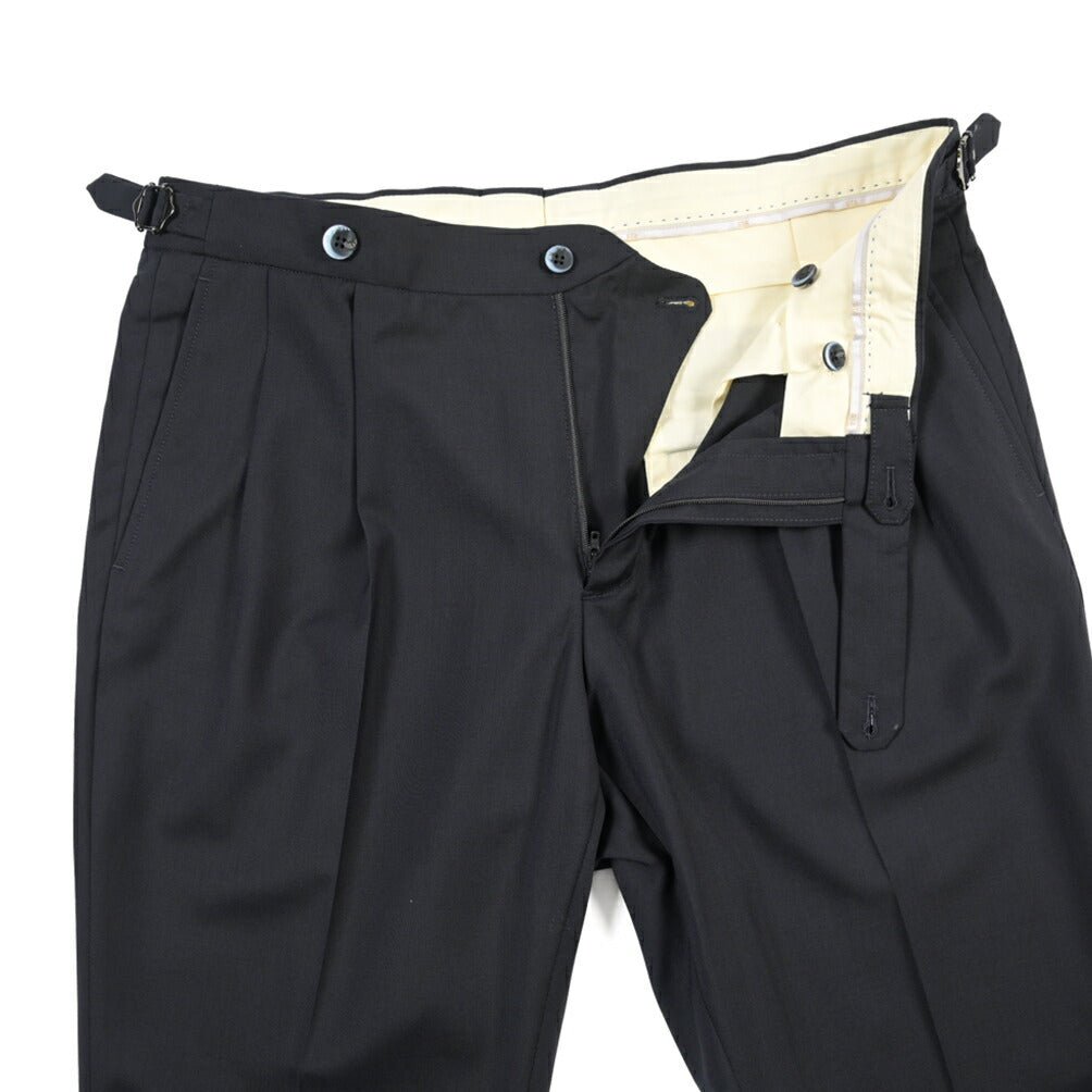SALE｜GTA “HERRICK” ヴァージンウール100% ツータックスラックス / COMFORT FIT ネイビー 48 | GUARDAROBA MILANO OFFICIAL STORE