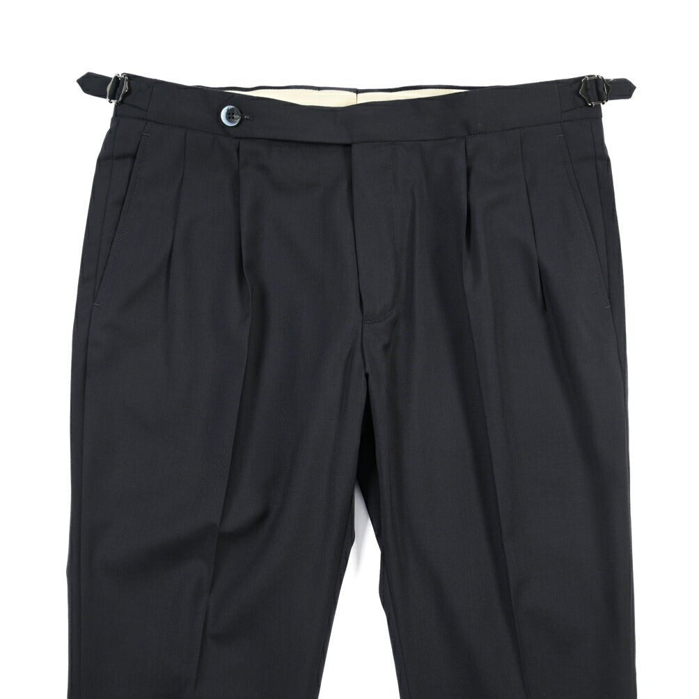 SALE｜GTA “HERRICK” ヴァージンウール100% ツータックスラックス / COMFORT FIT ネイビー 48 | GUARDAROBA MILANO OFFICIAL STORE