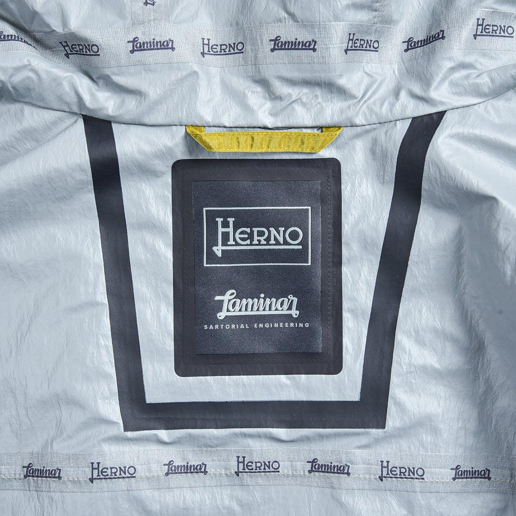 SALE｜HERNO Laminar ナイロンジャケットフーディー｜GUARDAROBA MILANO OFFICIAL STORE