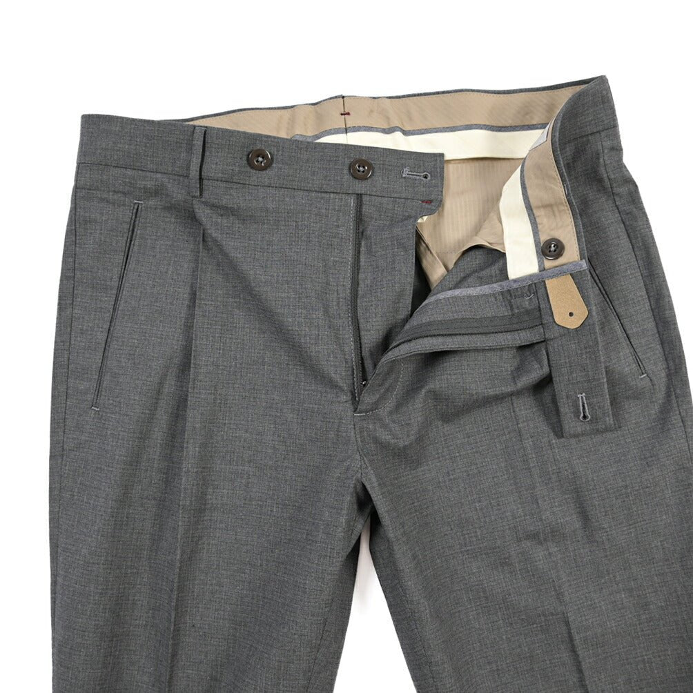 SUMMER SALE｜26SS BERWICH “RETRO THECA 1P” ストレッチコットン ワンタックパンツ グレー 44 | GUARDAROBA MILANO OFFICIAL STORE
