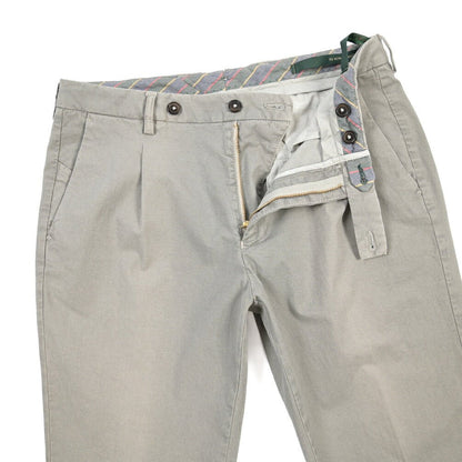 SUMMER SALE｜BERWICH “MORELLO 1P-GD” ストレッチコットン ワンタックチノパンツ グレー(conza701) 48 | GUARDAROBA MILANO OFFICIAL STORE