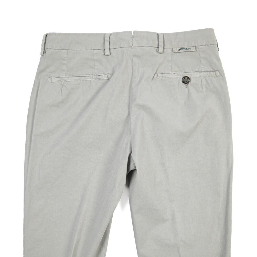 SUMMER SALE｜BERWICH “MORELLO-GD” ストレッチコットン ノータックチノパンツ グレー(conza701) 44 | GUARDAROBA MILANO OFFICIAL STORE