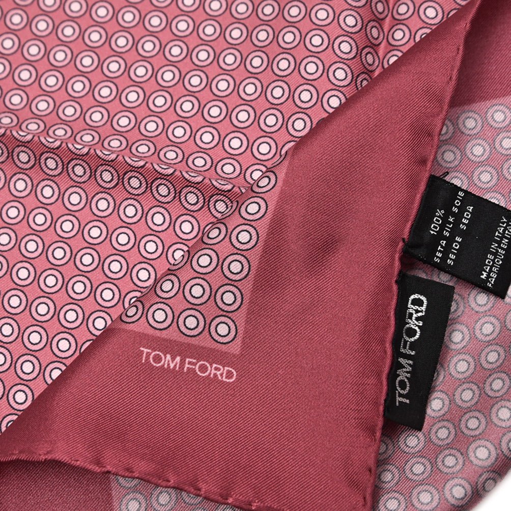 TOM FORD シルク100% ポケットチーフ｜428904｜GUARDAROBA MILANO OFFICIAL STORE