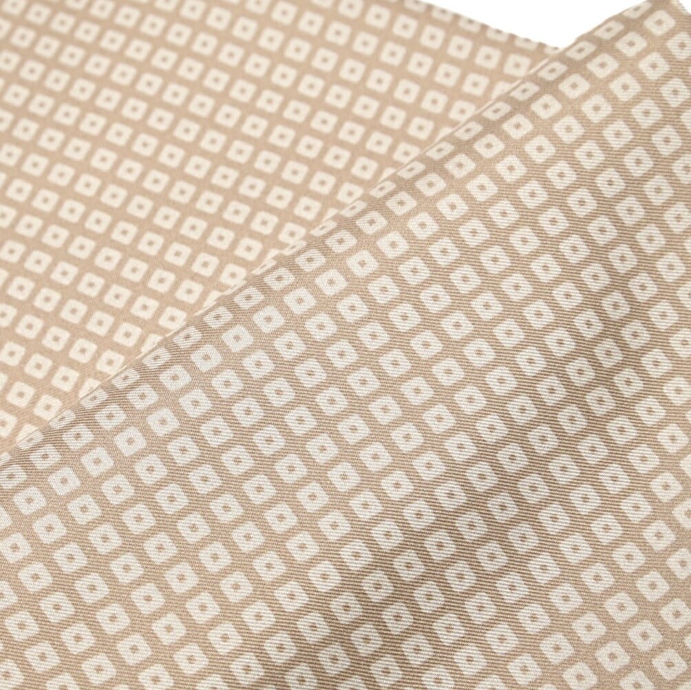 TOM FORD シルク100% ポケットチーフ｜428908｜GUARDAROBA MILANO OFFICIAL STORE