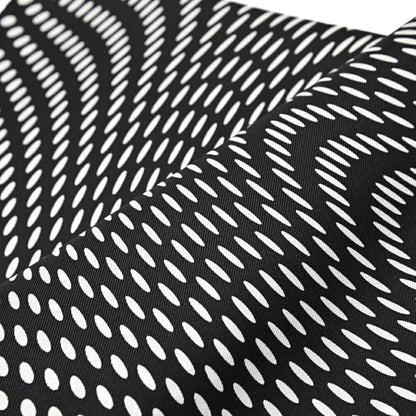 TOM FORD シルク100% ポケットチーフ｜428912｜GUARDAROBA MILANO OFFICIAL STORE