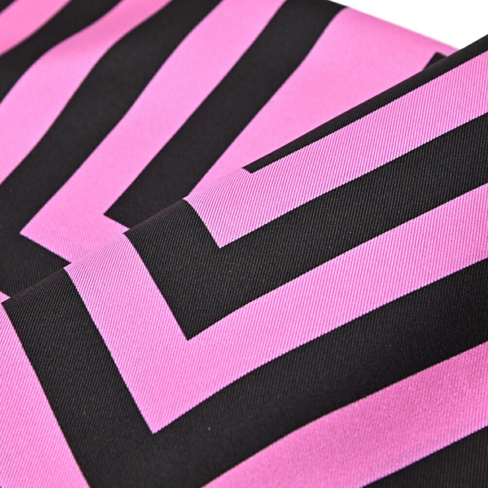 TOM FORD シルク100% ポケットチーフ｜428930｜GUARDAROBA MILANO OFFICIAL STORE