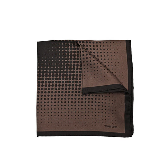 TOM FORD シルク100% ポケットチーフ｜429002｜GUARDAROBA MILANO OFFICIAL STORE