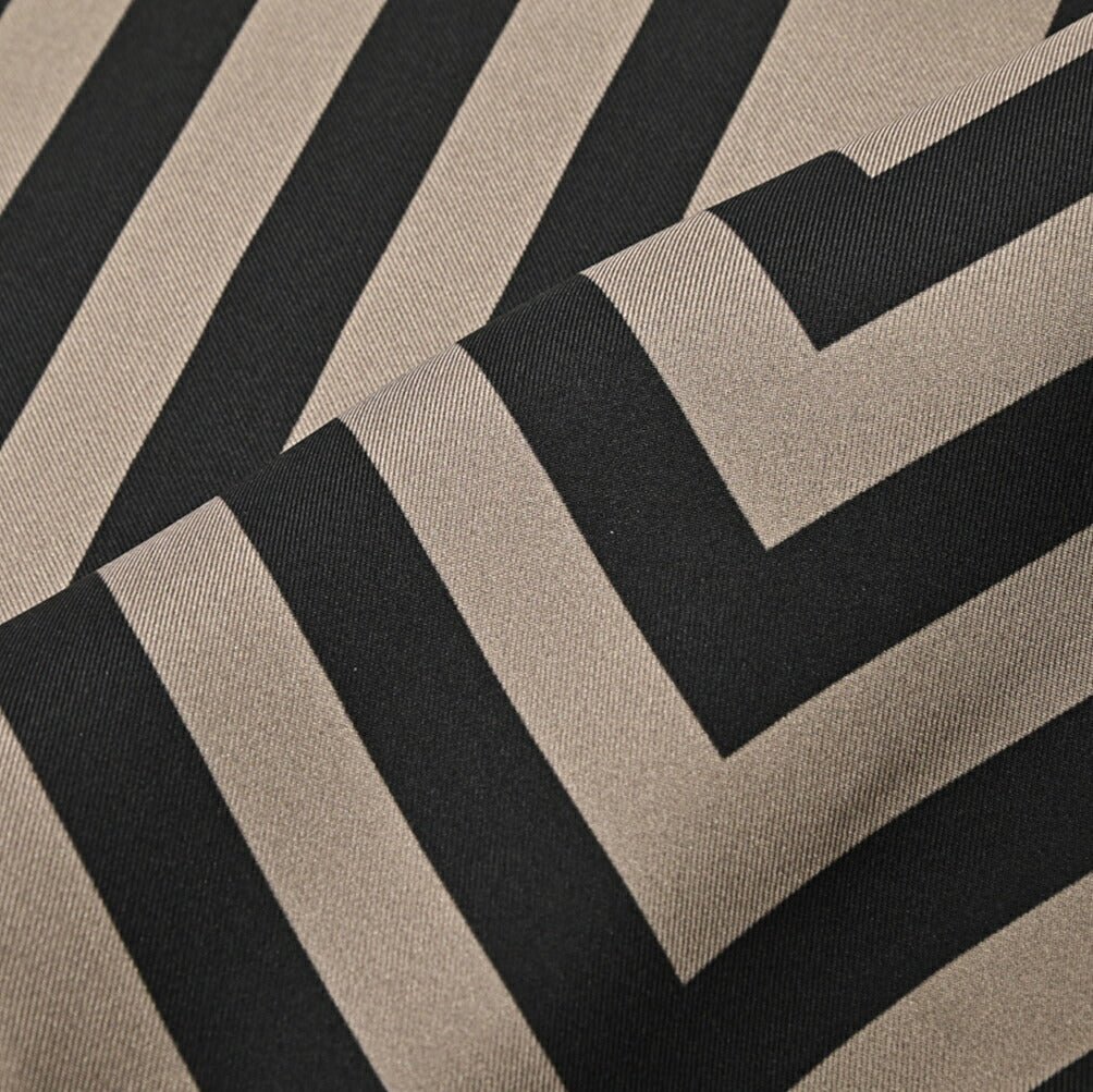 TOM FORD シルク100% ポケットチーフ｜429003｜GUARDAROBA MILANO OFFICIAL STORE