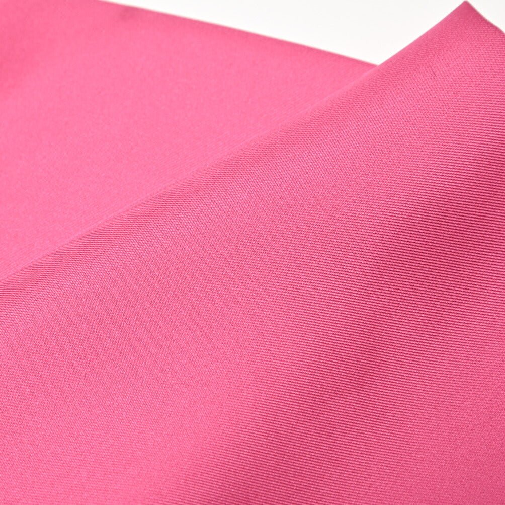 TOM FORD シルク100% ポケットチーフ｜429026｜GUARDAROBA MILANO OFFICIAL STORE