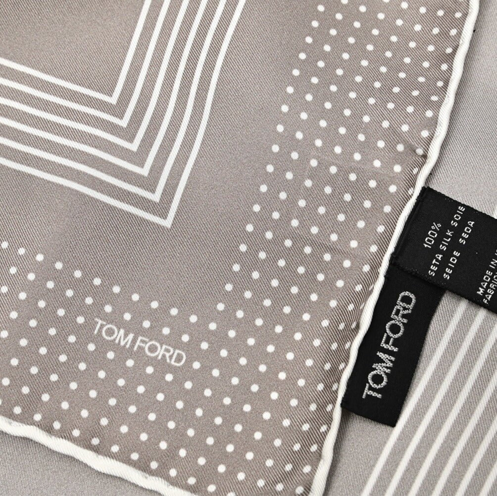 TOM FORD シルク100% ポケットチーフ｜429032｜GUARDAROBA MILANO OFFICIAL STORE