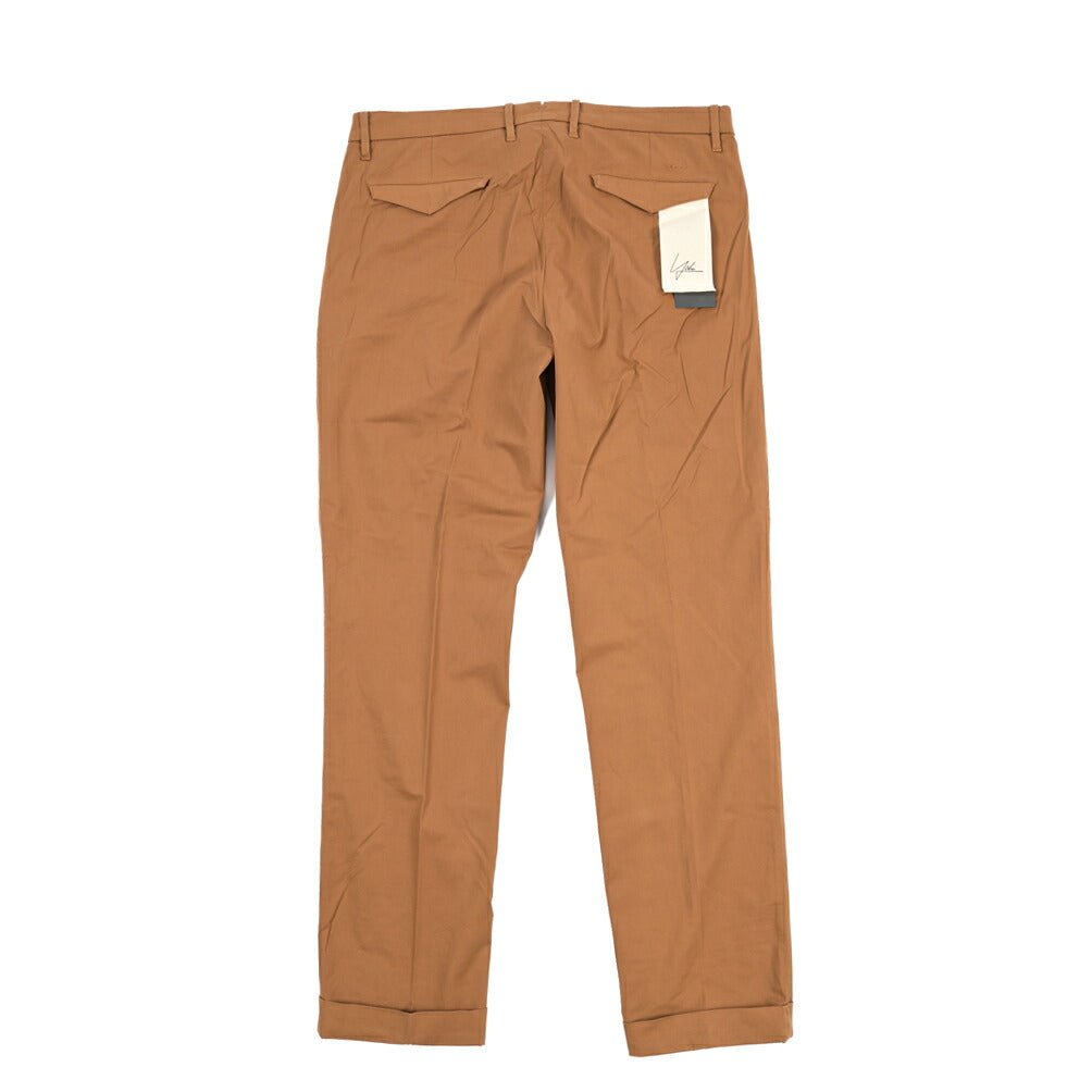 YCHAI “ROBUSTO” ストレッチコットン ツータックチノパンツ / TAPERED FIT ブラウン(COGNAC) 33 | GUARDAROBA MILANO OFFICIAL STORE