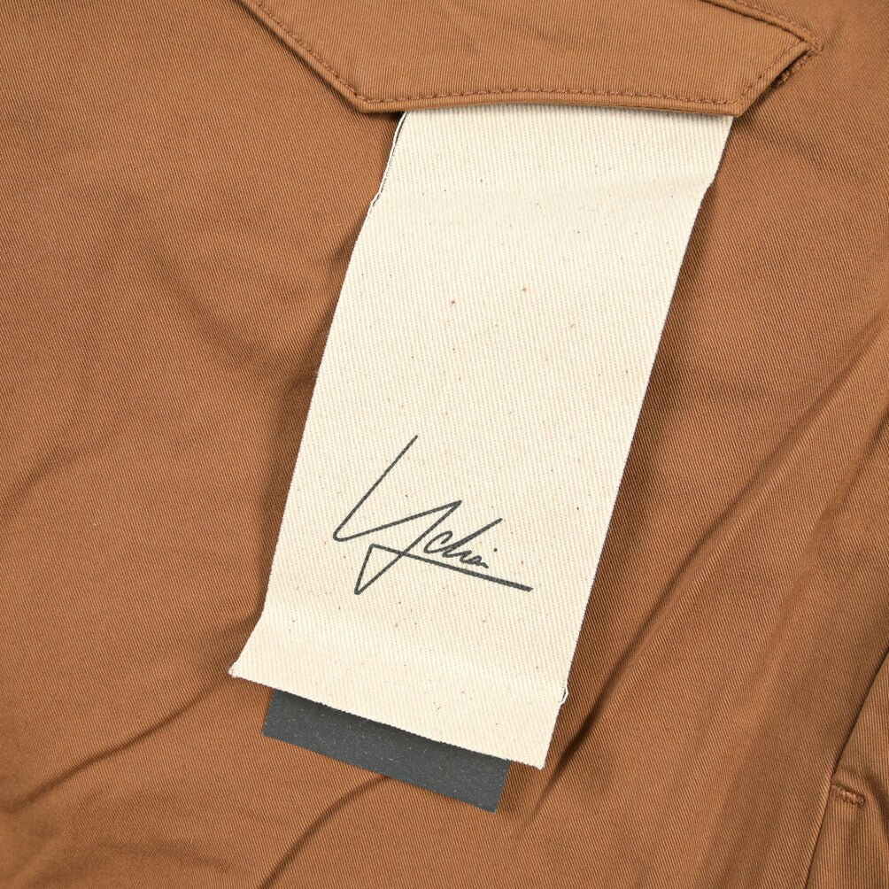 YCHAI “ROBUSTO” ストレッチコットン ツータックチノパンツ / TAPERED FIT ブラウン(COGNAC) 33 | GUARDAROBA MILANO OFFICIAL STORE