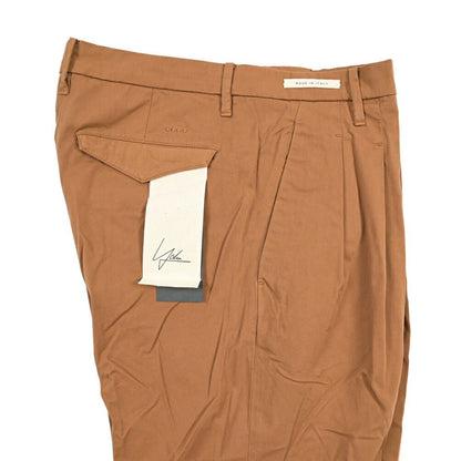 YCHAI “ROBUSTO” ストレッチコットン ツータックチノパンツ / TAPERED FIT ブラウン(COGNAC) 33 | GUARDAROBA MILANO OFFICIAL STORE