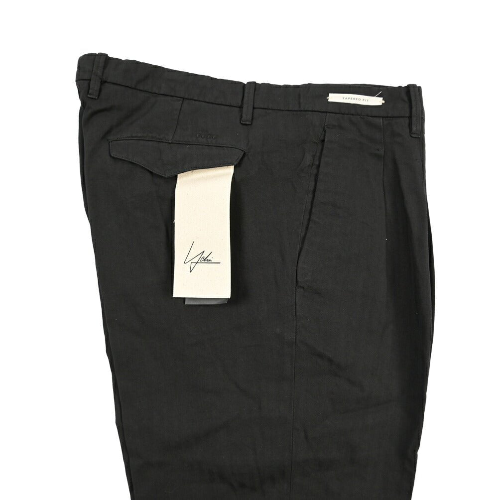 YCHAI “ROBUSTO” リネン混コットン ツータックヘリンボーンパンツ / TAPERED FIT ブラック(NERO) 34 | GUARDAROBA MILANO OFFICIAL STORE